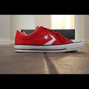 Red converse “star player pro”